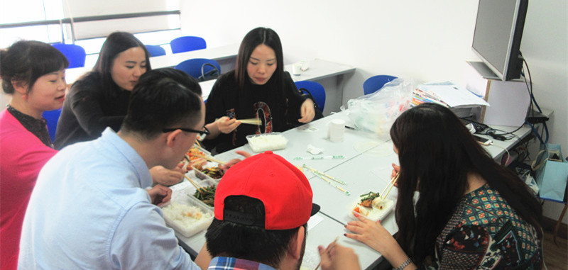 【法亞俄語(yǔ)周末班】周末大聚會(huì)！