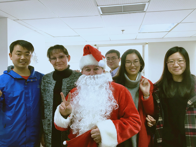 圣誕節(jié)：史上最形象圣誕老人降臨法亞！