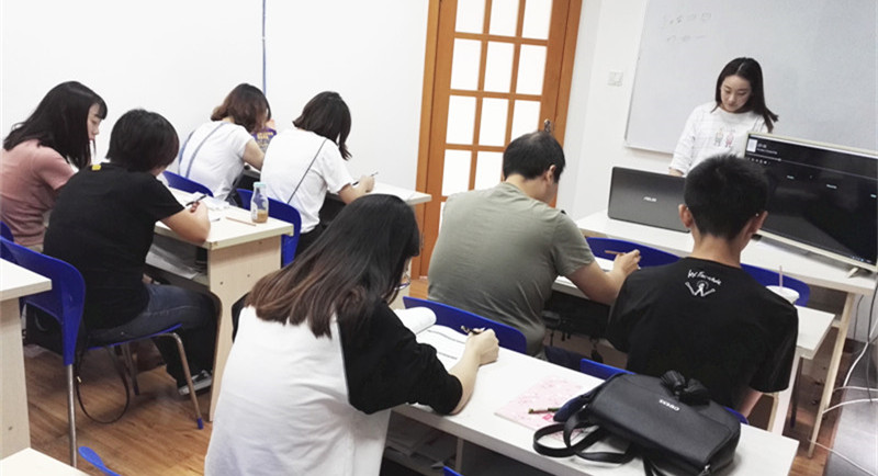 泰語初級(jí)周末班（鄧燕老師）