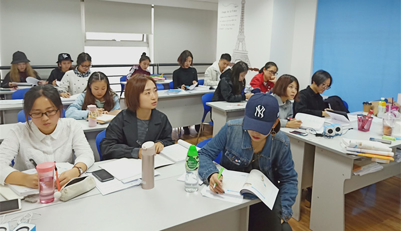 西班牙語初級周末班（楚楚老師）